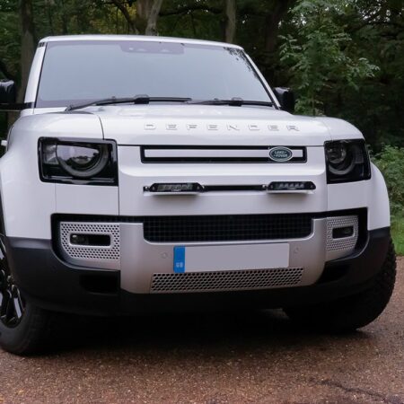 LAND ROVER DEFENDER VANAF BJ 2020 GRILLE KIT INCLUSIEF 2X LINEAR-6 LED LAZER VERSTRALERS
