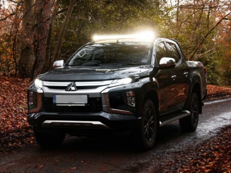 Mitsubishi L200 Roof Mounting kit linear-42 led lightbar