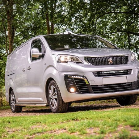 Peugeot Expert Lazer Led integration Kit met Lazer Linear-18 led lightbar