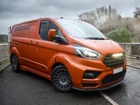 TMS-RT Ford Transit Custom - Linear-18 Grille kit