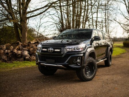 TOYOTA HILUX INVINCIBLE-X 2017+ LAZER GRILLE KITT
