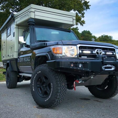 TOYOTA LAND CRUISER 70 series