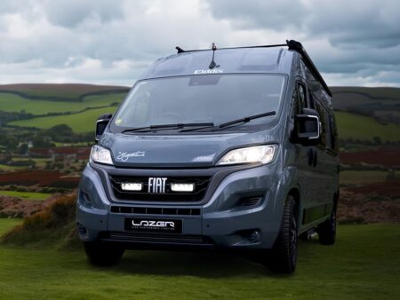 FIAT DUCATO 2022+ GRILLE KIT INCLUSIEF 2x TRIPLE-R 750