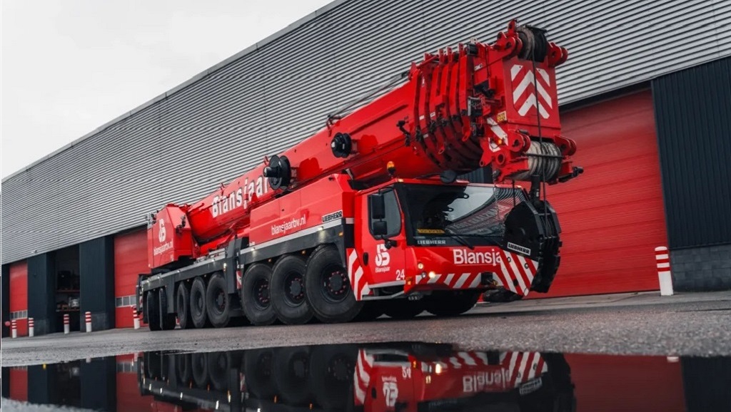 LIEBHERR LTM 1450-8.1 Blansjaar